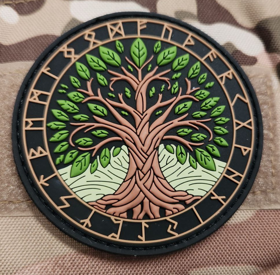 Parche PVC 3D con velcro – VIKINGO ARBOL VIDA Yggdrasil - vista 4