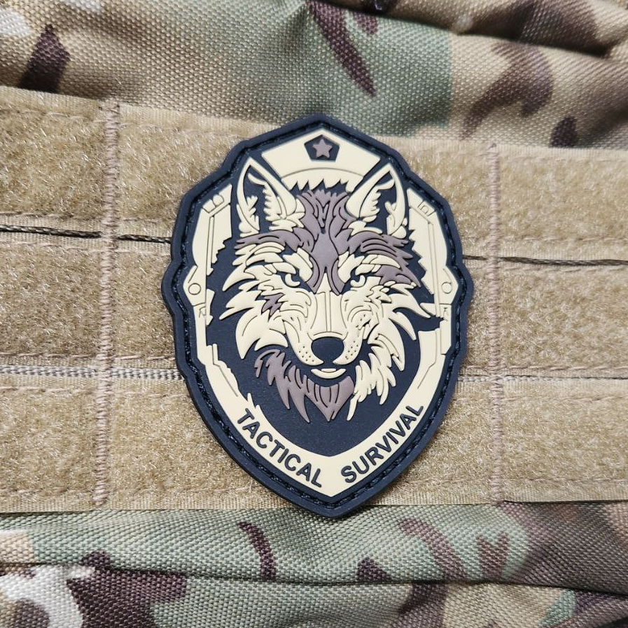 Parche PVC 3D con velcro – WOLF - vista 5